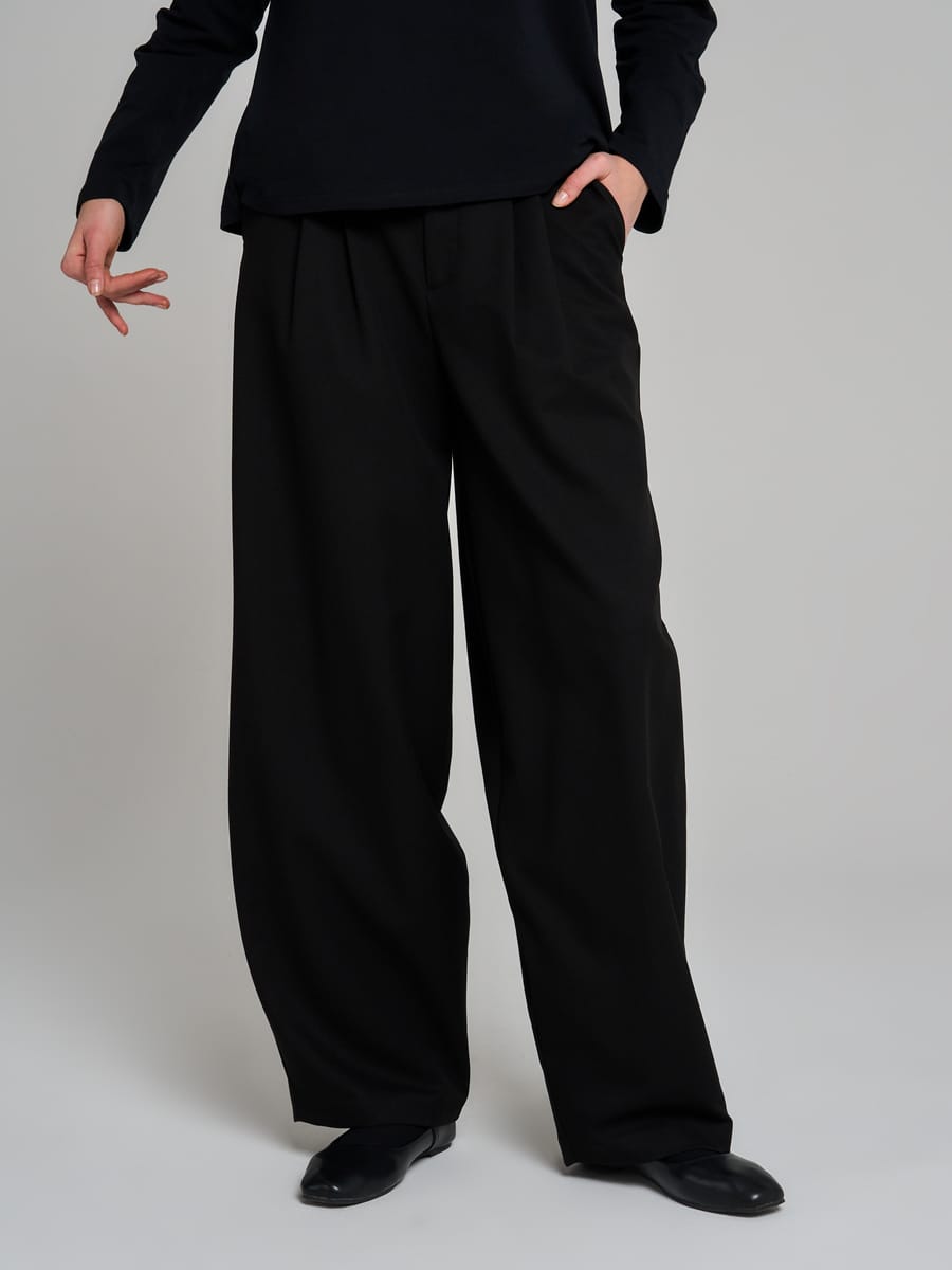 Брюки бананы классические